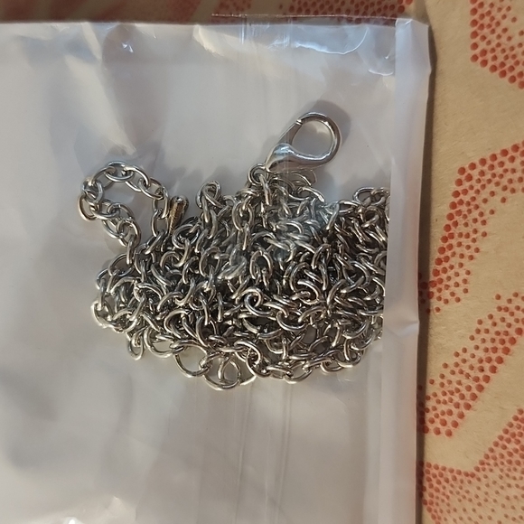 Heart-shaped Butterfly Necklace, NWT - Picture 3 of 4